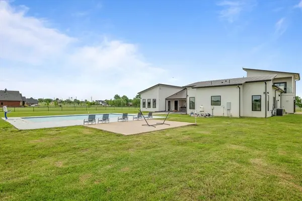 1595 Bledsoe Road, Gunter, TX 75058