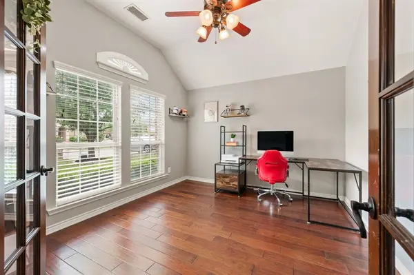 11712 Wolfcreek Lane, Fort Worth, TX 76244