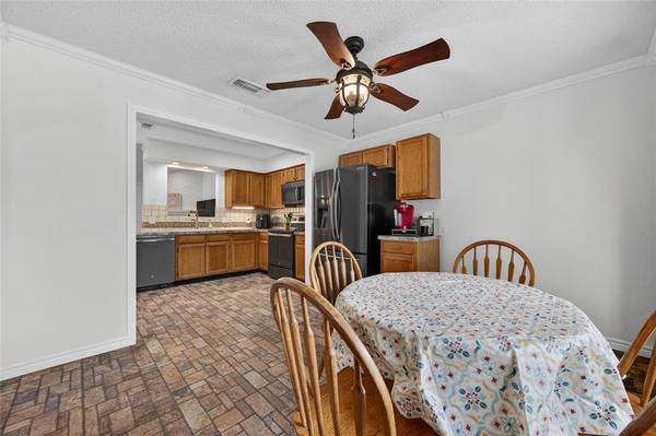 3009 Richwood Circle, Bedford, TX 76021