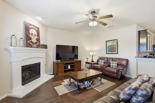 2432 Half Moon Bay Lane, Fort Worth, TX 76177