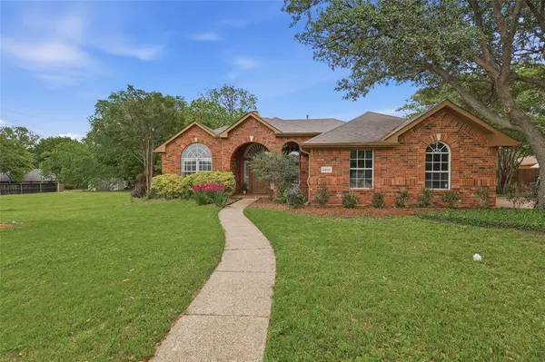 2402 Ravinia Drive, Corinth, TX 76208