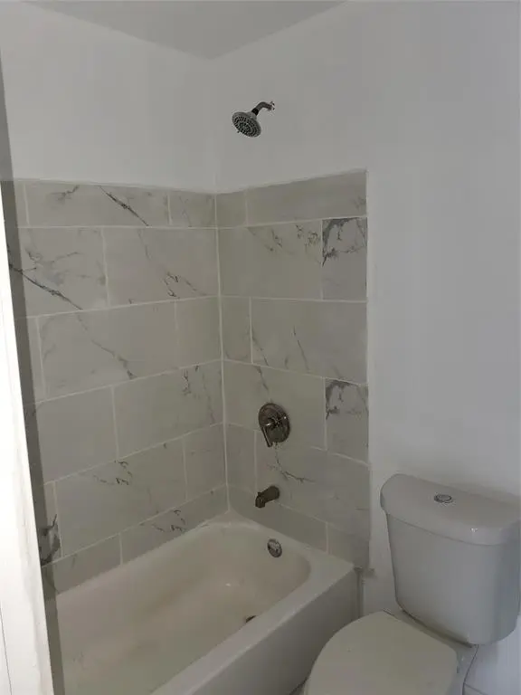 6756 Trail Lake Drive #B, Fort Worth, TX 76133