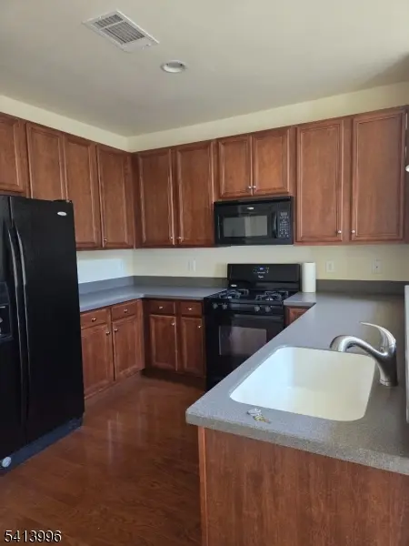 2411 Ramapo Ct, Riverdale Boro, NJ 07457