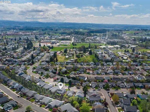 845 MEADOW DR, Molalla, OR 97038