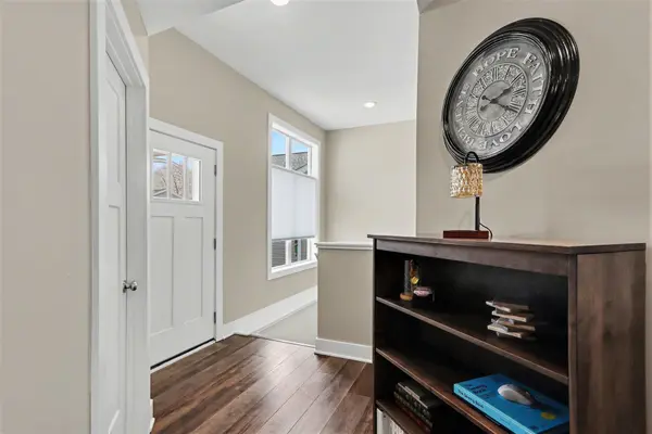 1369 S Village CIR, Oshtemo Twp, MI 49009