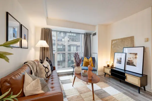 18 Beverley ST #311, Toronto C01, ON M5T 3L2