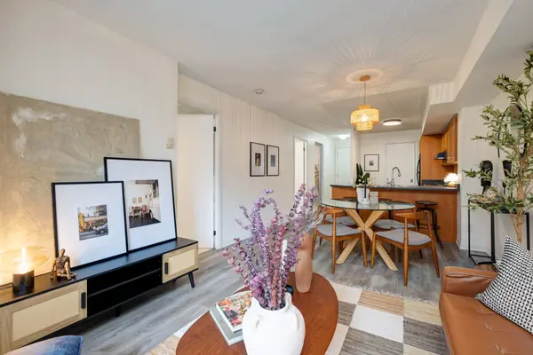 18 Beverley ST #311, Toronto C01, ON M5T 3L2