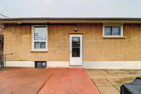 962 Willowdale AVE #Lower Level, Oshawa, ON L1H 1W4