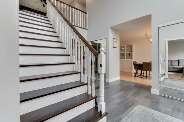 860 Blackwoods AVE, Innisfil, ON L9S 1S8