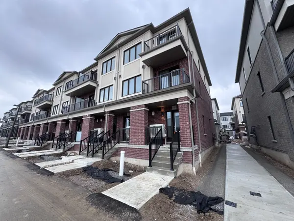 74 Matawin LN, Richmond Hill, ON L4B 0H7