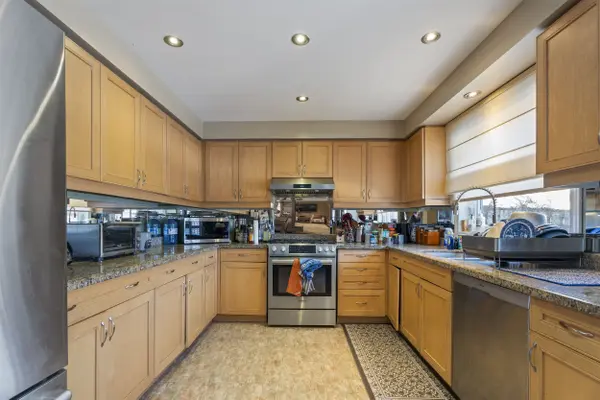 76 Hiberton CRES, Brampton, ON L7A 3C9