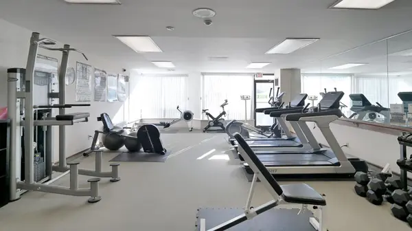 26 Hanover RD ##301, Brampton, ON L6S 4T2