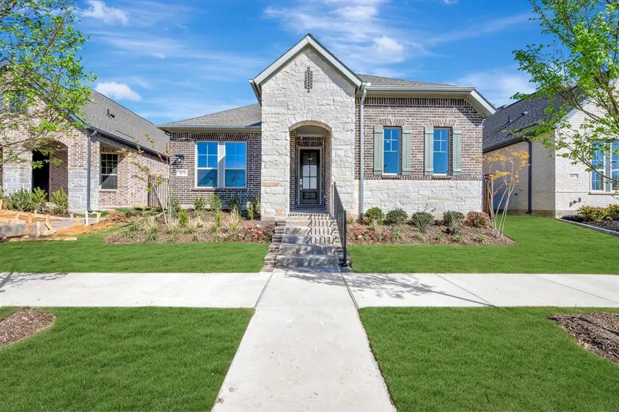 2075 Emerald Grove Drive, Arlington, TX 76005