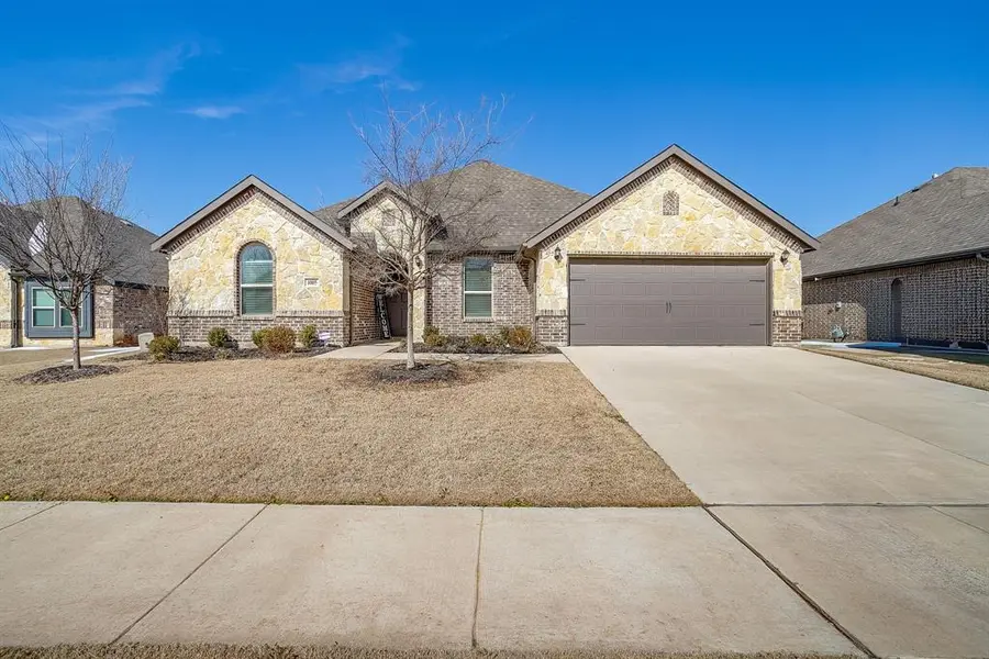 1005 Thicket Drive, Mansfield, TX 76063