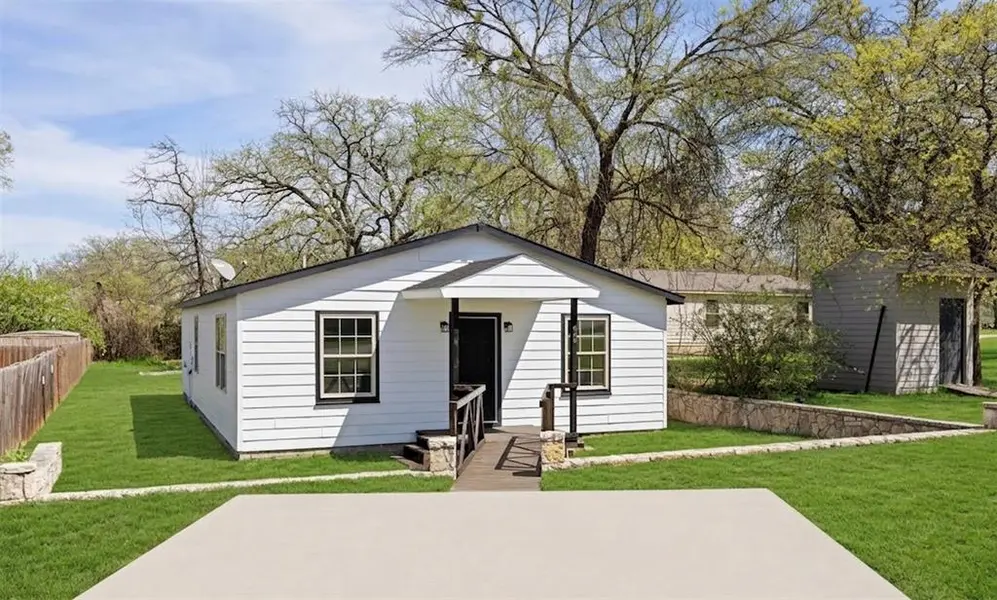 609 western hills Trail, Granbury, TX 76049