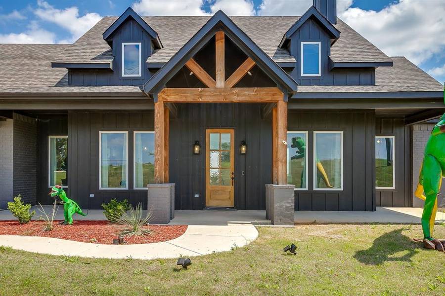 1048 Agnes N, Springtown, TX 76082