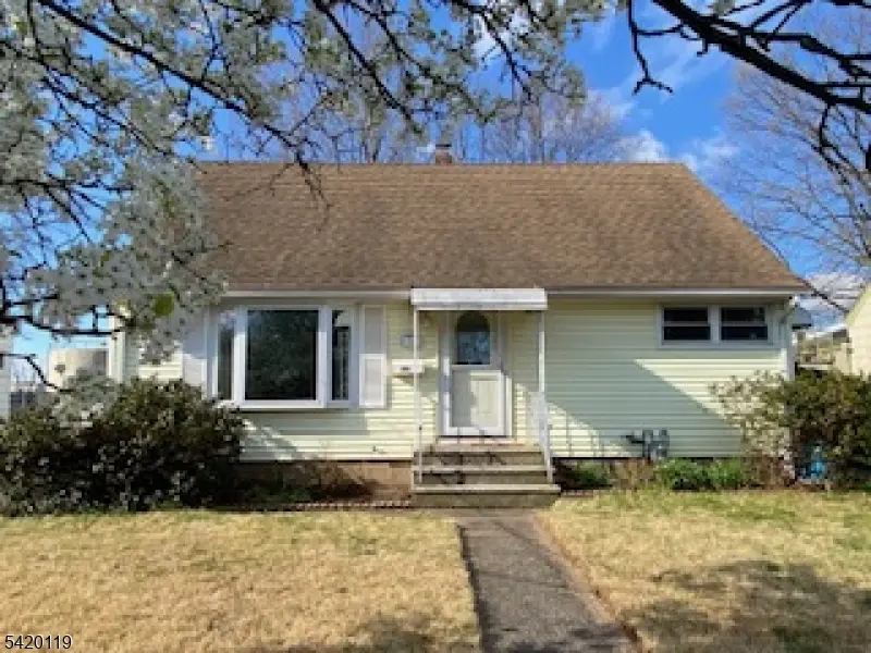 86 Trudy Dr, Lodi Boro, NJ 07644