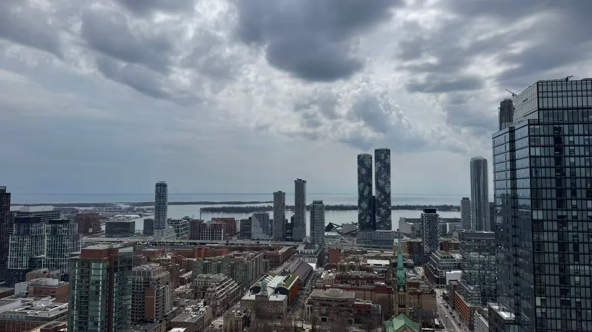 88 Queen ST E #4209, Toronto C08, ON M5C 0B6