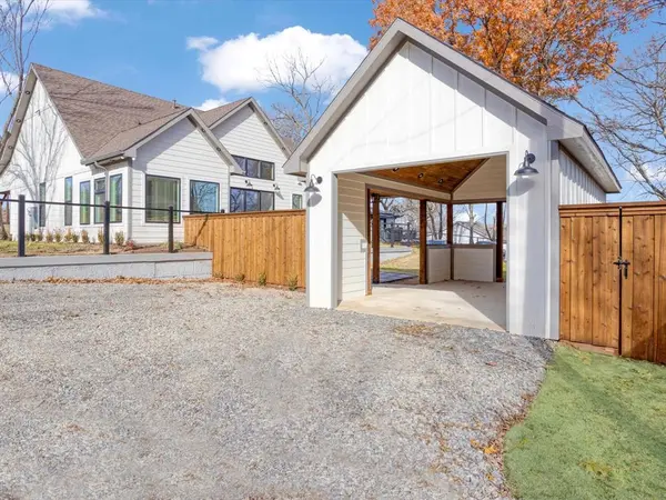 319 S Pecan Street, Bells, TX 75414