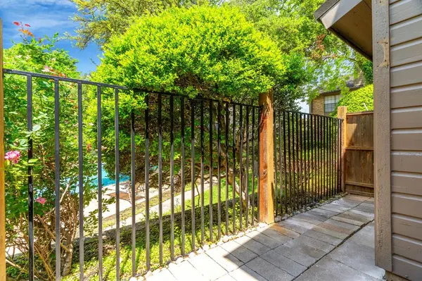 333 Melrose Drive #4D, Richardson, TX 75080