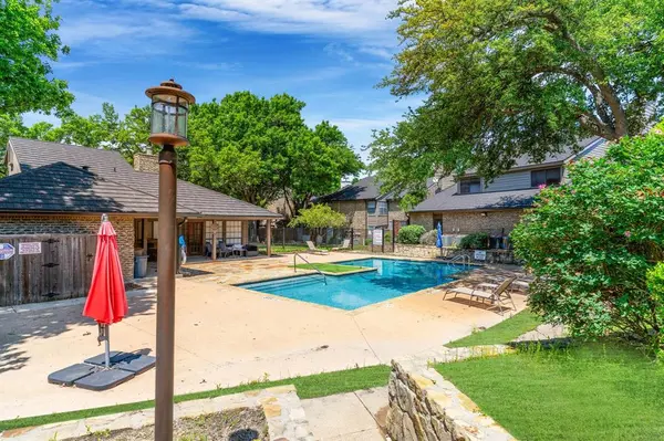 333 Melrose Drive #4D, Richardson, TX 75080