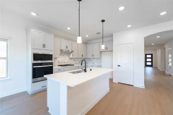 2212 Valencia Drive, Little Elm, TX 75068