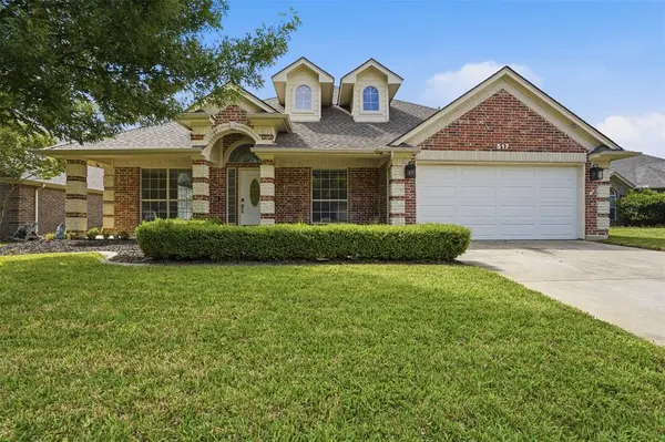 517 Acorn Court, Saginaw, TX 76179