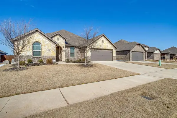 1005 Thicket Drive, Mansfield, TX 76063