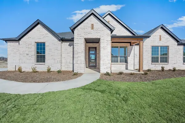 220 Basalt Lane, Reno, TX 76020