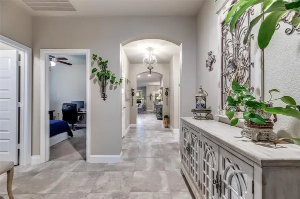 2800 Lakeside Drive, Aubrey, TX 76227