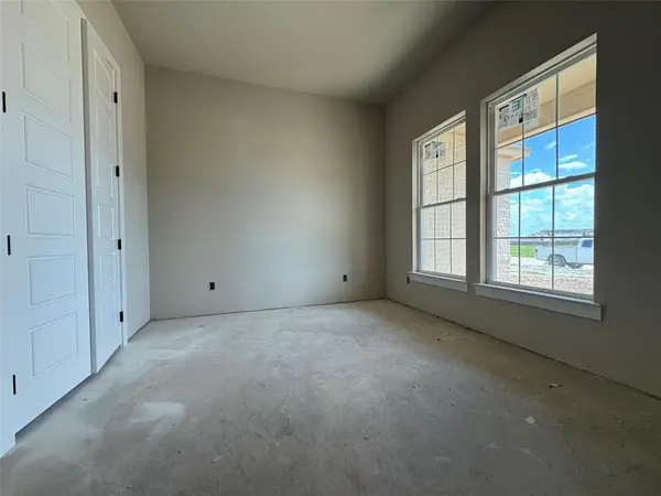 140 Chapowits, Godley, TX 76044