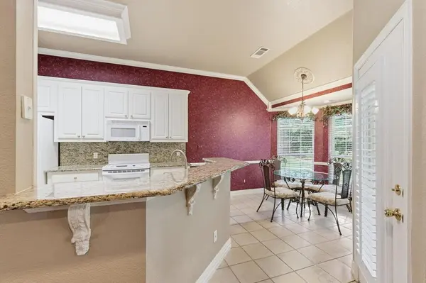 3600 Chateaux Lane, Hurst, TX 76054