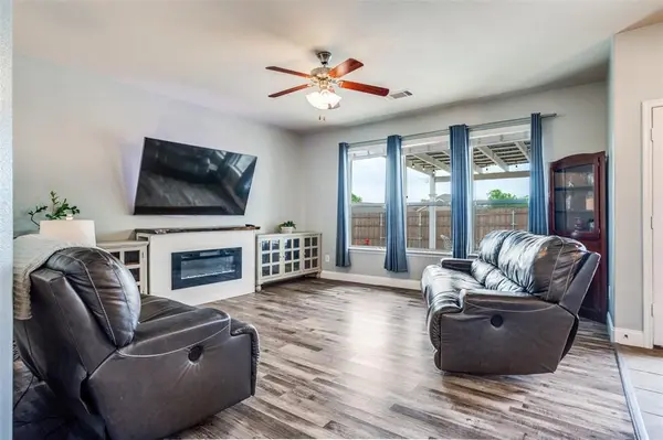 612 W Grove Circle, Anna, TX 75409