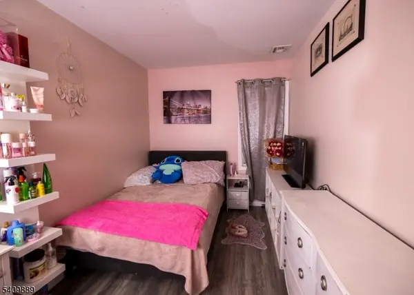 321 N Grove St, East Orange City, NJ 07017