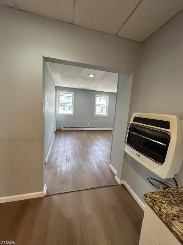 550 River St, Paterson City, NJ 07524