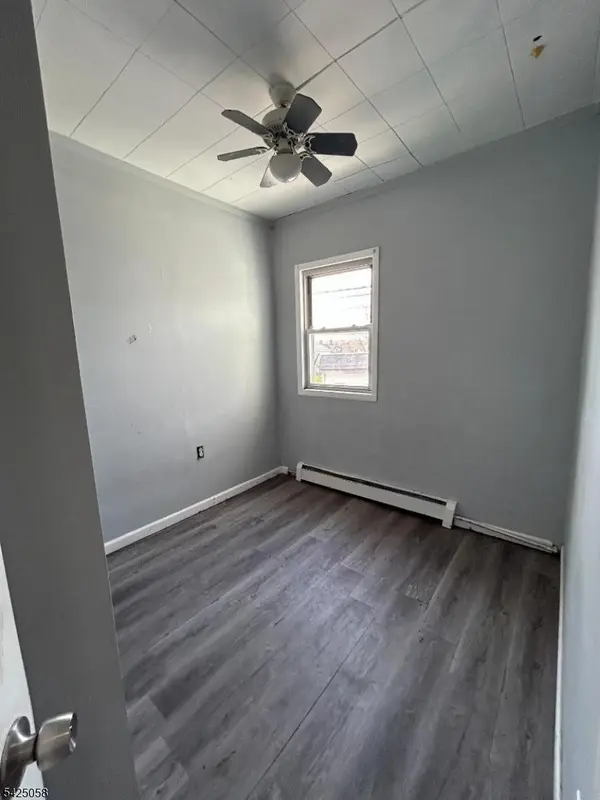 550 River St, Paterson City, NJ 07524