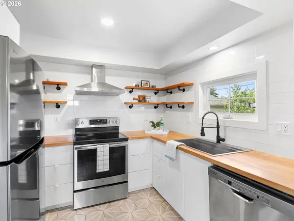 3543 SE 64TH AVE, Portland, OR 97206