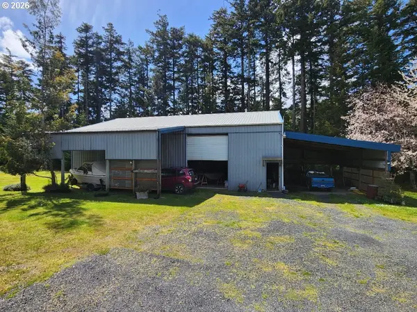 42550 S MILL POND RD, Port Orford, OR 97465
