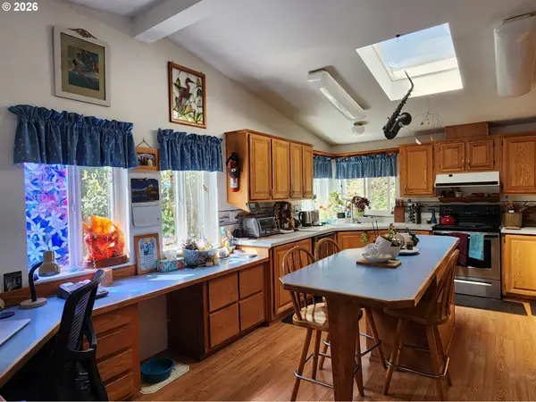 42550 S MILL POND RD, Port Orford, OR 97465