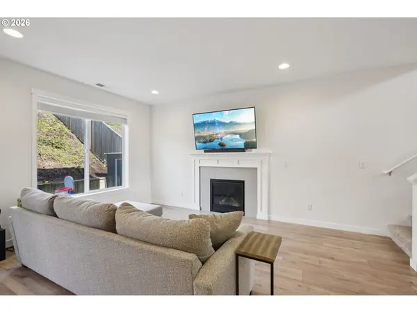 249 E BARBARAS WAY, Newberg, OR 97132