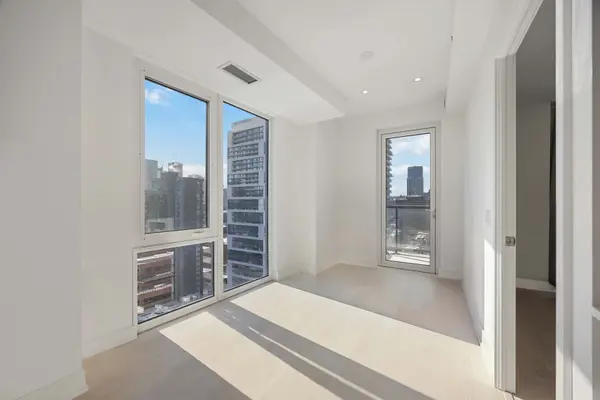 308 Jarvis ST, Toronto C08, ON M5B 0E3