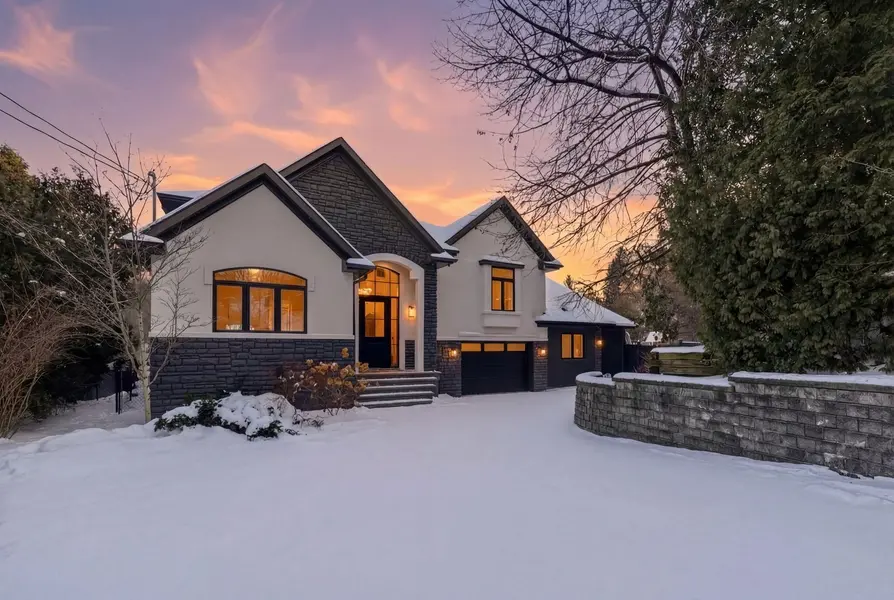 1316 Dundas ST, Burlington, ON L7P 0S6