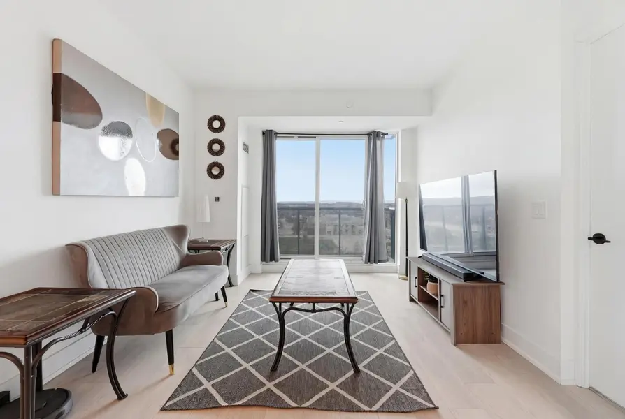 2450 Old Bronte RD #533, Oakville, ON L6M 5P6