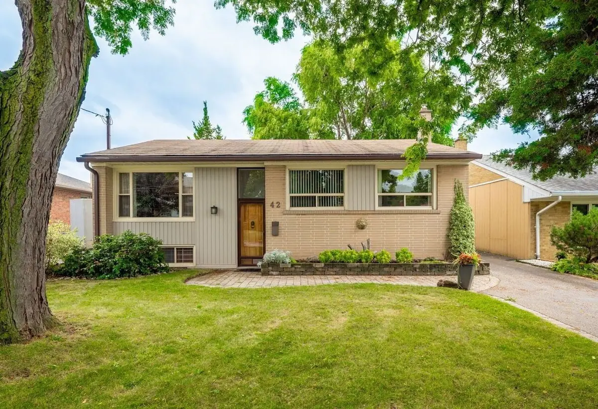 42 Jubilee CRES #Mainfloor, Toronto W05, ON M9M 1L3