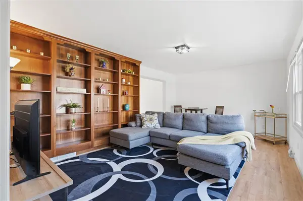 23 Penfro Dr, Iowa City, IA 52246