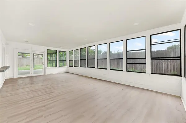 2033 Durham Street, Irving, TX 75062