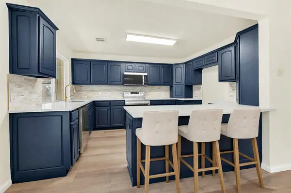 2033 Durham Street, Irving, TX 75062