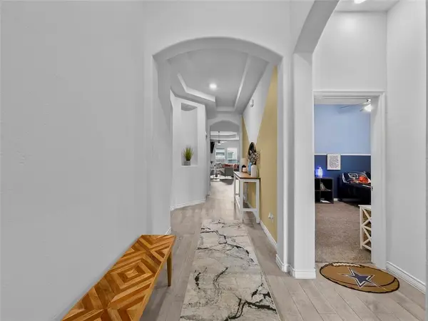 11207 Hawks Landing Drive, Aubrey, TX 76227