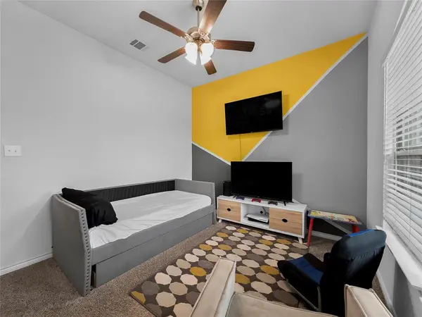 11207 Hawks Landing Drive, Aubrey, TX 76227