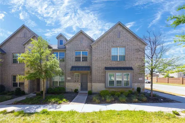 631 Cobblestone Lane, Irving, TX 75039